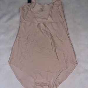 Vince Camuto Cream Bodysuit‎